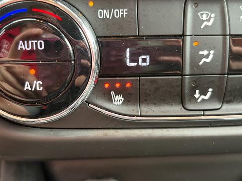 Used 2021 Chevrolet TrailBlazer LT w/ Convenience Package FWD image 20