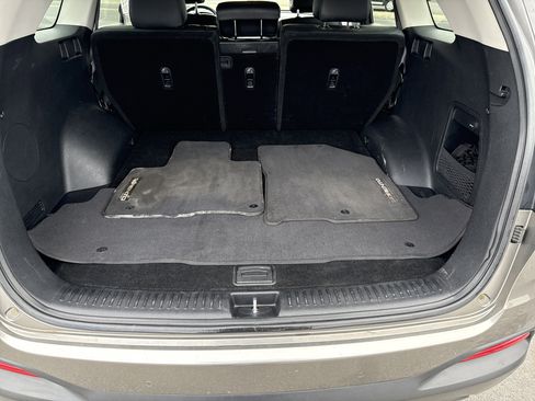 Used 2017 Kia Sorento LX w/ LX Convenience Package image 5