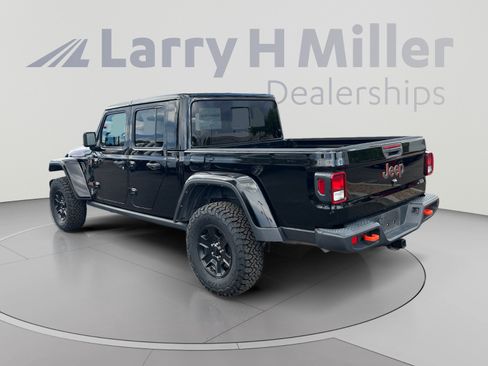 Used 2022 Jeep Gladiator Mojave w/ Trailer Tow Package AWD/4WD image 3