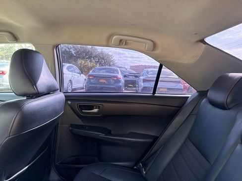 Used 2017 Toyota Camry SE image 21
