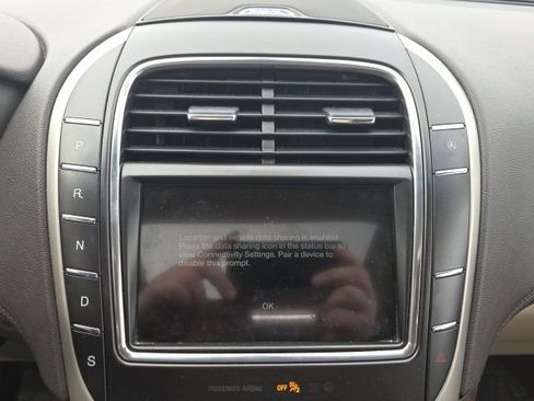 Used 2019 Lincoln Nautilus Reserve image 30