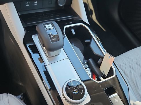 New 2026 Mitsubishi Outlander SEL FWD image 27