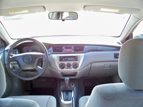 Used 2005 Mitsubishi Lancer ES FWD image 20