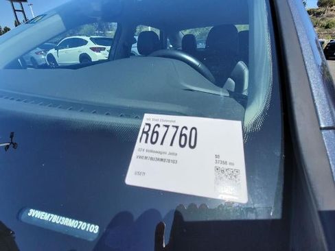 Used 2024 Volkswagen Jetta SE FWD image 31