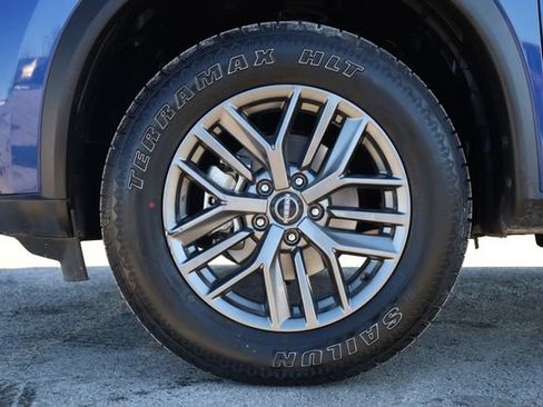 Used 2023 Nissan Rogue S image 8