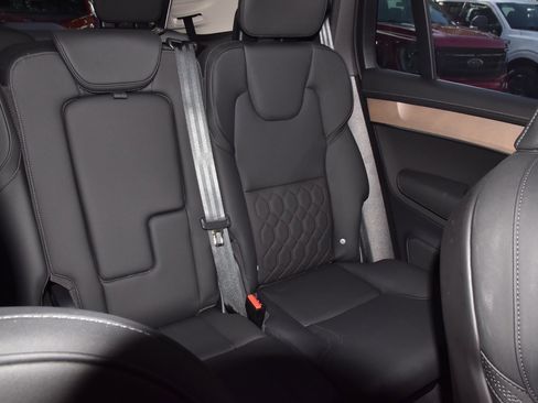 Used 2025 Volvo XC90 B6 Plus image 22