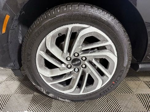 New 2025 Lincoln Navigator Reserve AWD/4WD image 11