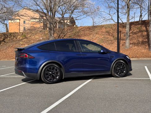 Used 2023 Tesla Model X image 13