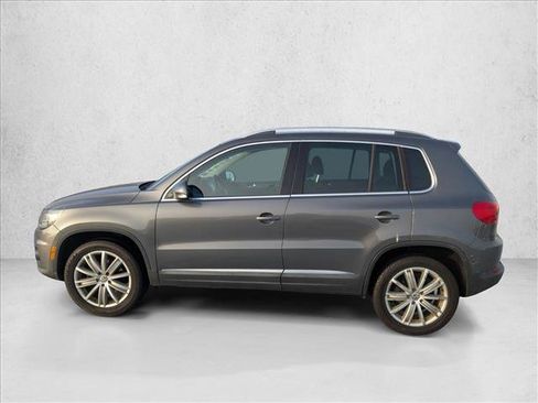 Used 2016 Volkswagen Tiguan SE image 8