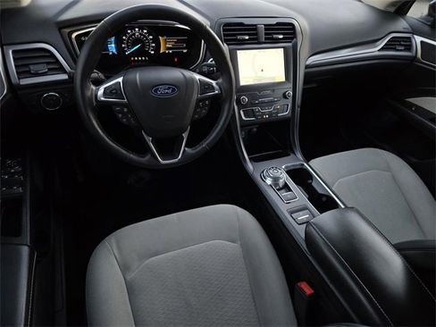 Used 2020 Ford Fusion SE w/ Equipment Group 151A image 14