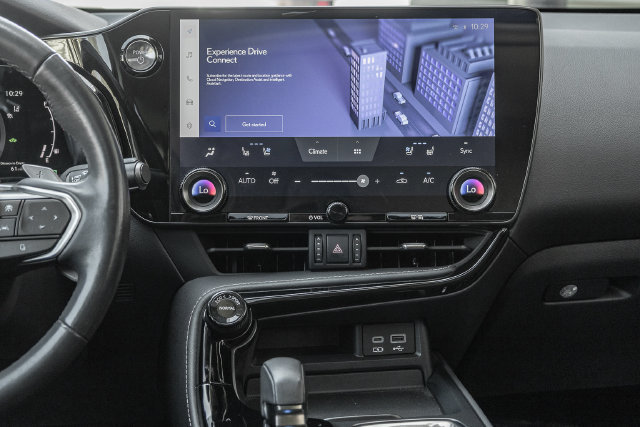 Used 2024 Lexus NX 350h AWD w/ Luxury Package image 8