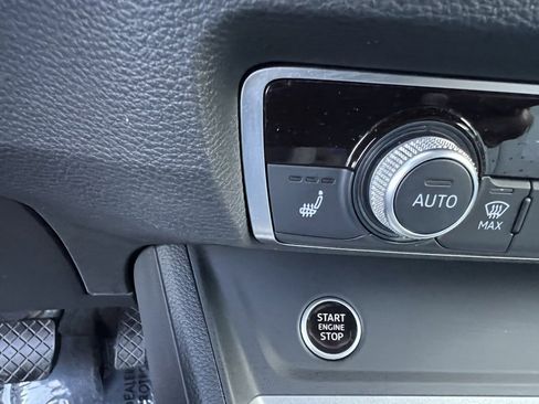 Used 2023 Audi Q3 2.0T Premium image 17