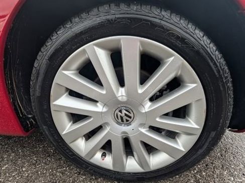 Used 2008 Volkswagen Beetle SE image 20