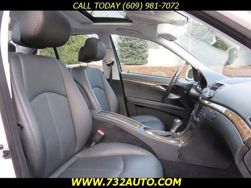 Used 2007 Mercedes-Benz E 350 4MATIC Sedan image 7