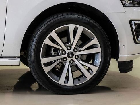 Used 2021 Ford Expedition Platinum image 55