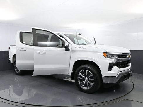 Used 2023 Chevrolet Silverado 1500 LT AWD/4WD image 25