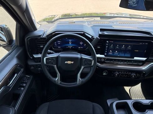 Used 2023 Chevrolet Silverado 1500 LT AWD/4WD image 13