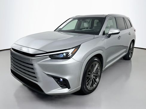 Used 2025 Lexus TX 350 AWD w/ Technology Package image 3
