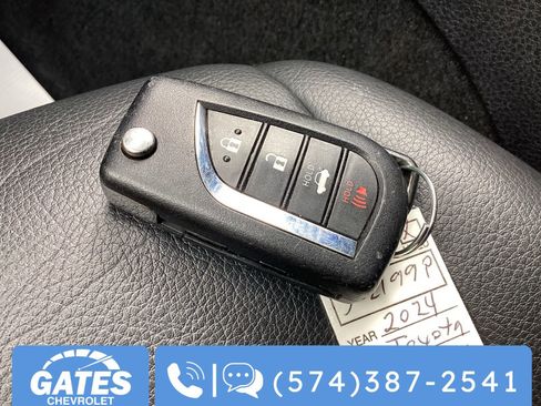 Used 2024 Toyota Camry SE image 27