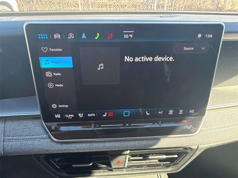 Used 2025 Volkswagen Tiguan S image 21