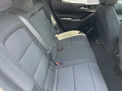 Used 2025 Chevrolet Equinox LT FWD image 26