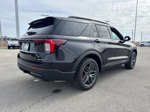 New 2026 Ford Explorer ST-Line w/ ST-Line Street Pack AWD/4WD image 7