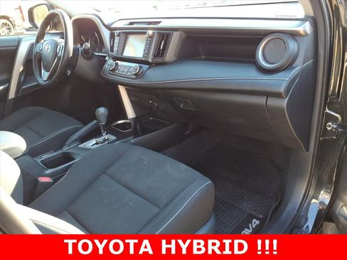 Used 2018 Toyota RAV4 XLE w/ Convenience Package image 10
