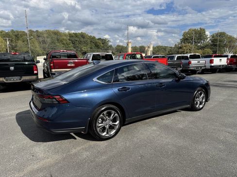 Used 2024 Honda Accord EX image 25
