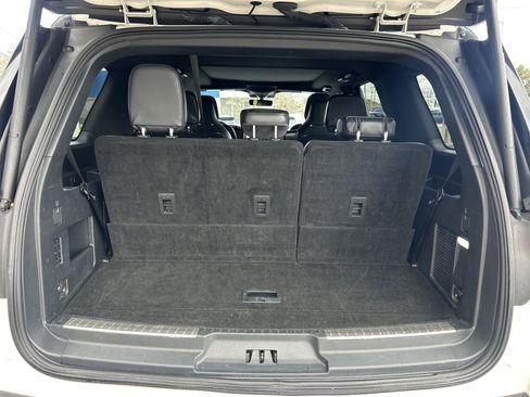 Used 2023 Lincoln Navigator Reserve image 5