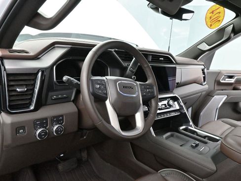 Used 2024 GMC Sierra 2500 Denali w/ Denali Reserve Package image 15