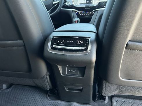 New 2025 Cadillac XT6 Premium Luxury image 28
