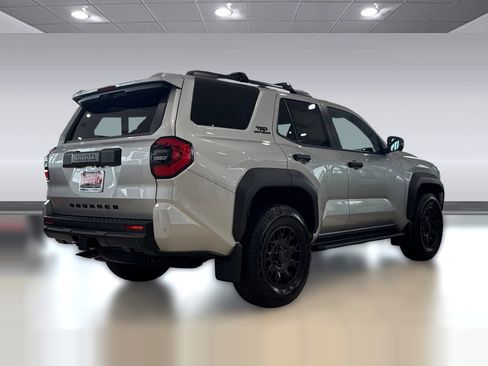 New 2026 Toyota 4Runner SR5 AWD/4WD image 3