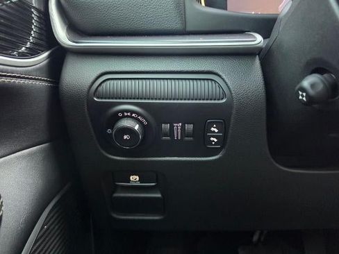 Used 2022 Jeep Wagoneer Series I w/ Convenience Group I AWD/4WD image 28