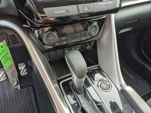 Used 2025 Mitsubishi Eclipse Cross ES image 24