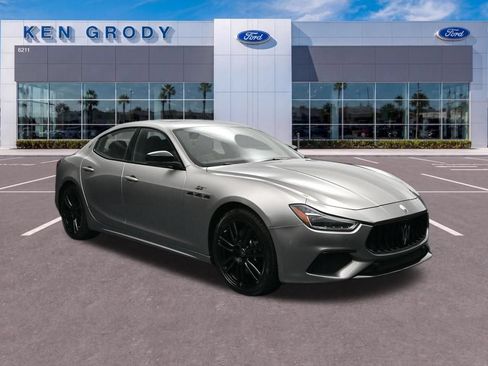 Used 2022 Maserati Ghibli GT RWD image 1