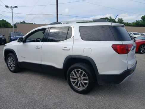 Used 2019 GMC Acadia SLE FWD image 5
