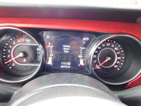 Used 2022 Jeep Wrangler Unlimited Rubicon w/ Cold Weather Group image 11