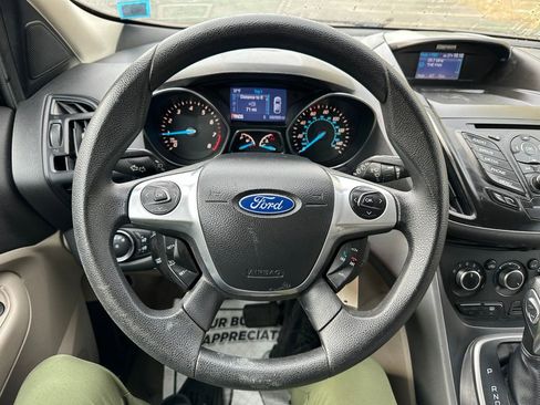 Used 2014 Ford Escape SE AWD/4WD image 2