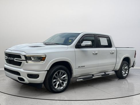 Used 2019 RAM 1500 Laramie AWD/4WD image 5