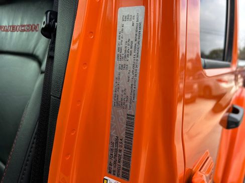 Used 2025 Jeep Gladiator Rubicon w/ Convenience Group image 10