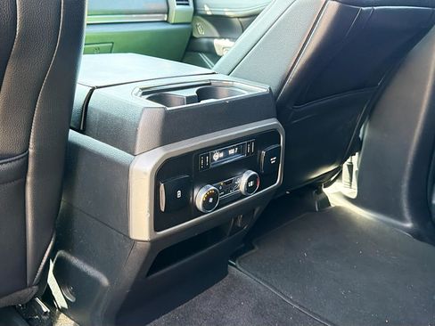 Used 2020 Ford Expedition XLT w/ Equipment Group 202A RWD image 17