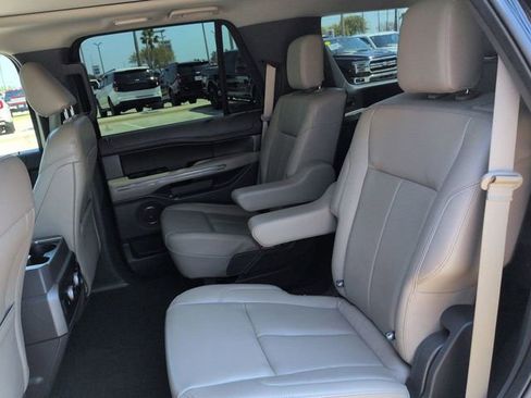 Certified 2021 Ford Expedition XLT image 14