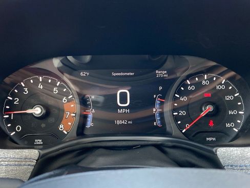 Used 2025 Jeep Compass Latitude image 15