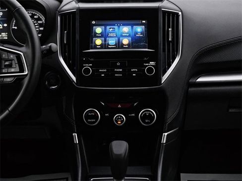 Used 2023 Subaru Forester Premium image 34