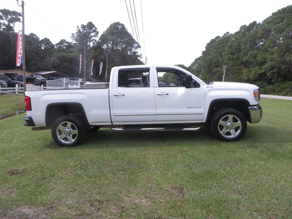Used 2015 GMC Sierra 2500 SLT w/ Suspension Package, Off-Road AWD/4WD image 5