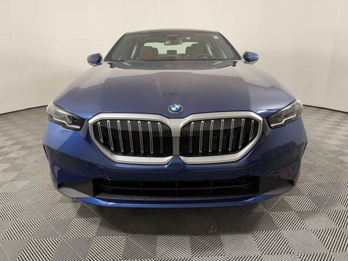 New 2025 BMW 540i xDrive w/ Premium Package image 8