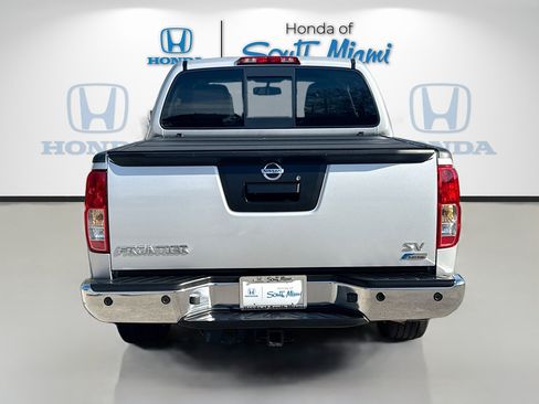 Used 2018 Nissan Frontier SV w/ Value Truck Package image 6