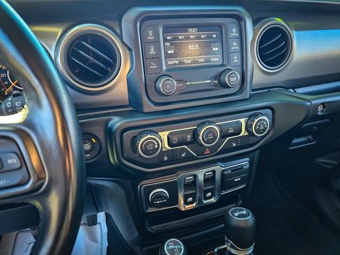 Certified 2021 Jeep Wrangler Willys image 19