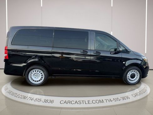 Used 2019 Mercedes-Benz Metris Passenger image 6