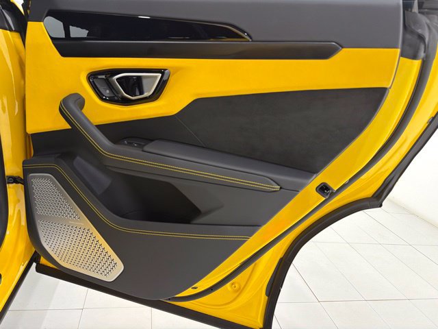 Used 2023 Lamborghini Urus S AWD/4WD image 22